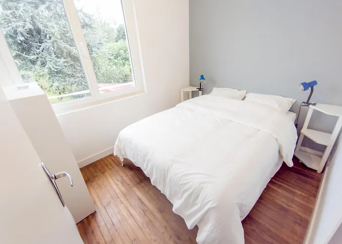 Prázdninový dům Maison A 10 Min Du Centre Dans Avenue Privee !